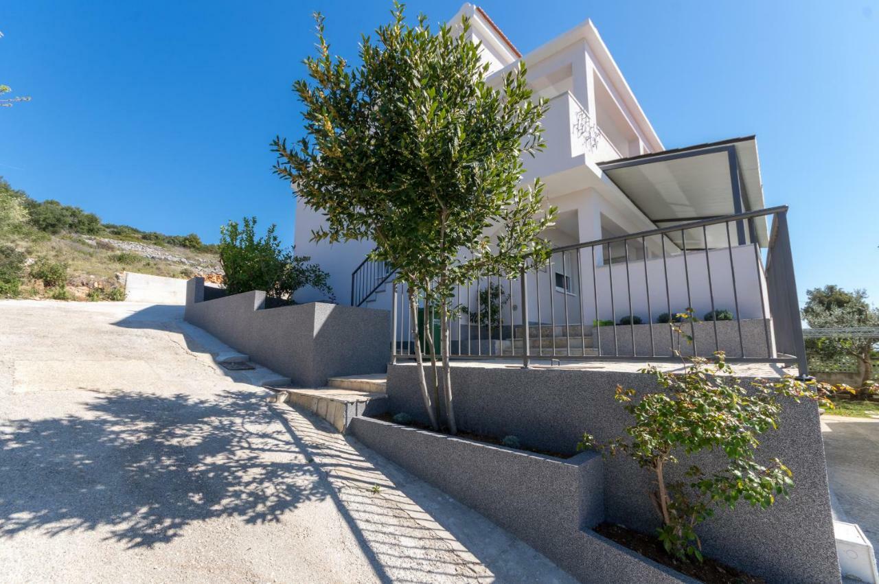 Villa Ivan โตรกีร์ ภายนอก รูปภาพ